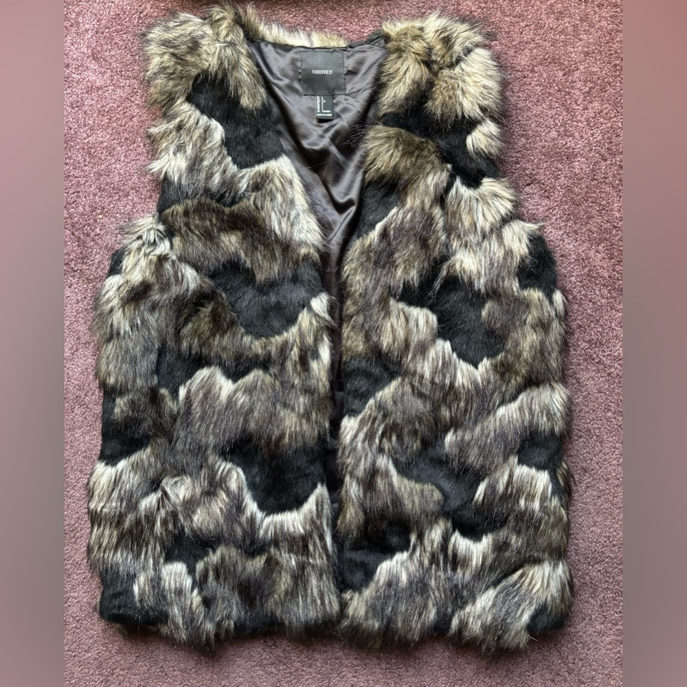 Forever 21 faux fur vest